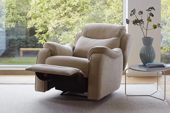 Are you looking for a Parker Knoll recliner chair? Parker Knoll recliner chairs will add a splash of traditional style to your home's interior. We offer a wide range of Parker Knoll recliner chair options that will allow you to sit back and put your feet up at the end of the day.
