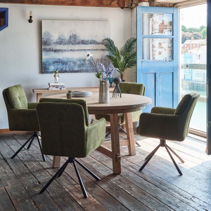 Hampton Round Dining Table with 4 Parma Chairs in Dark Green Hampton Round Dining Table with 4 Parma Chairs in Dark Green