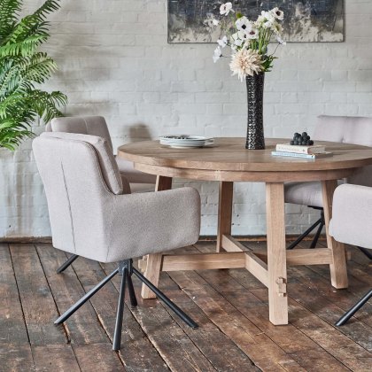 Hampton Round Dining Table with 4 Parma Chairs in Silver