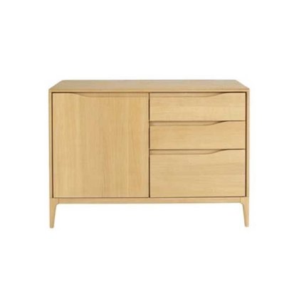 Ercol 2646 Romana Small Sideboard Ercol 2646 Romana Small Sideboard