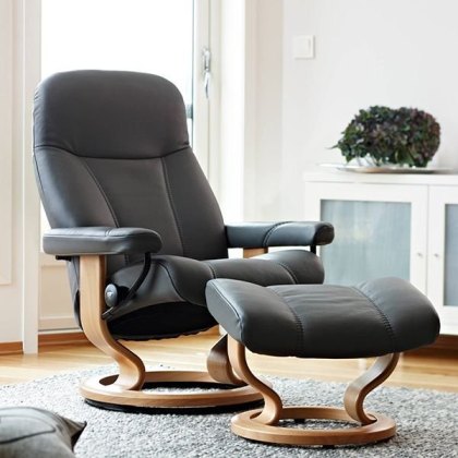 Stressless Consul Recliner With Classic Base & Footstool Stressless Consul Recliner With Classic Base & Footstool