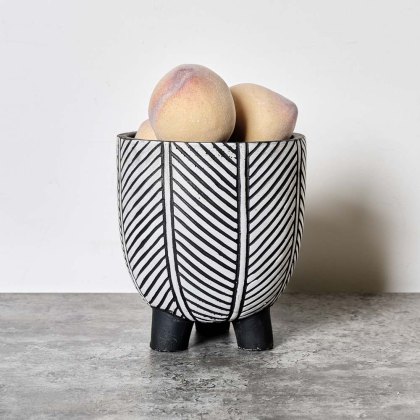 Cement Leaf Vein Pot- Large Cement Leaf Vein Pot- Large