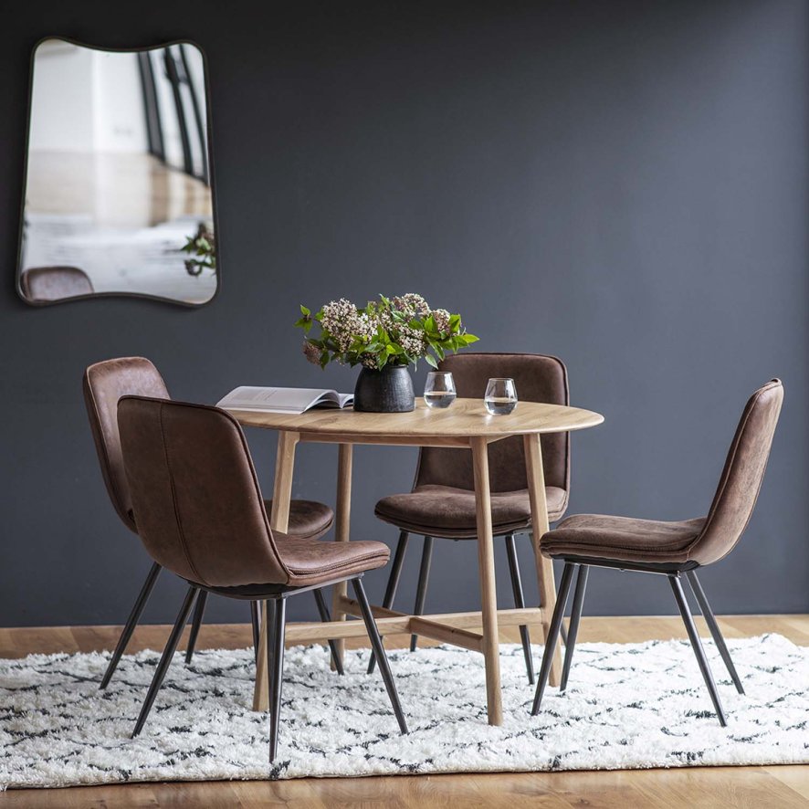 Madison Round Dining Table In Oak