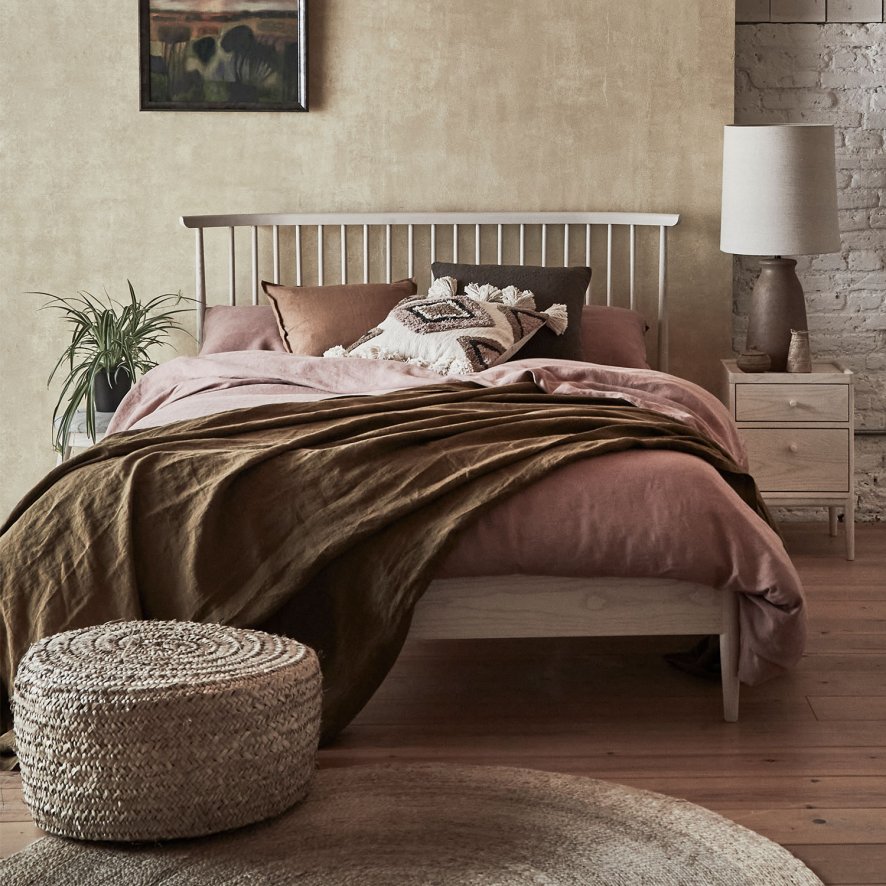 Ercol Salina Spindle King Size Bed Pale Timber